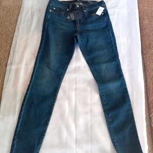 GAP Mid Rise Skinny Jeans w/ Raw Hem